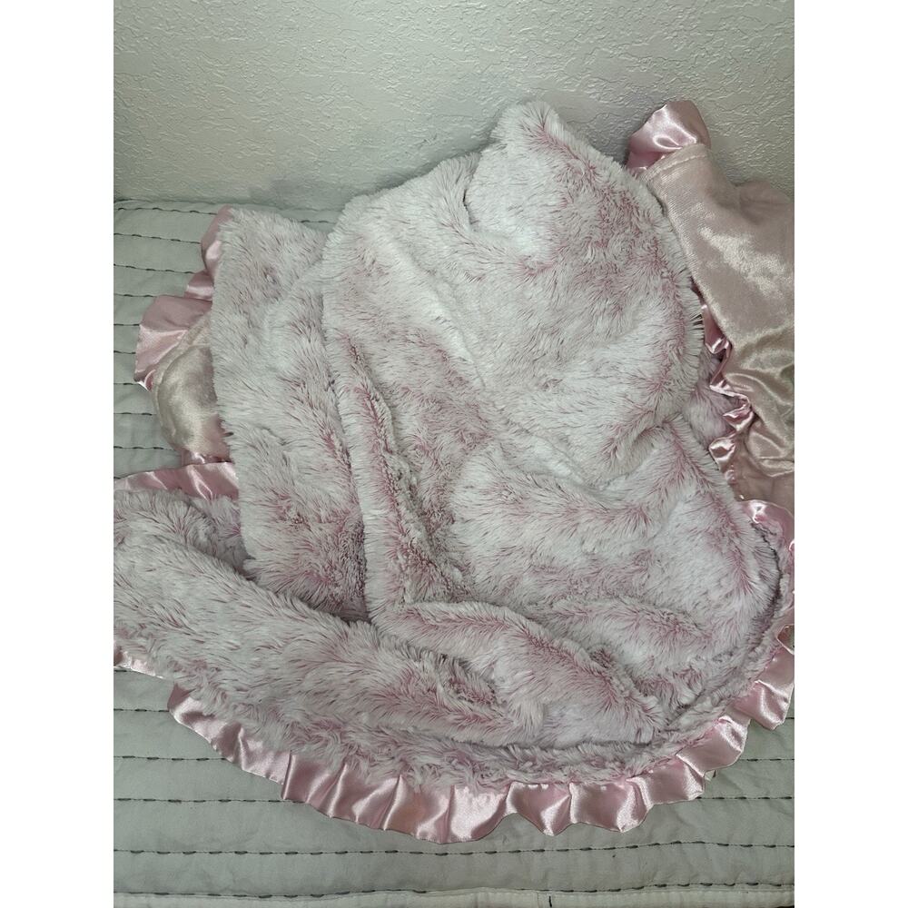Parents Choice Solid Pink Plush Baby Blanket Satin Trim 30x40 Polyester - Picture 4 of 7